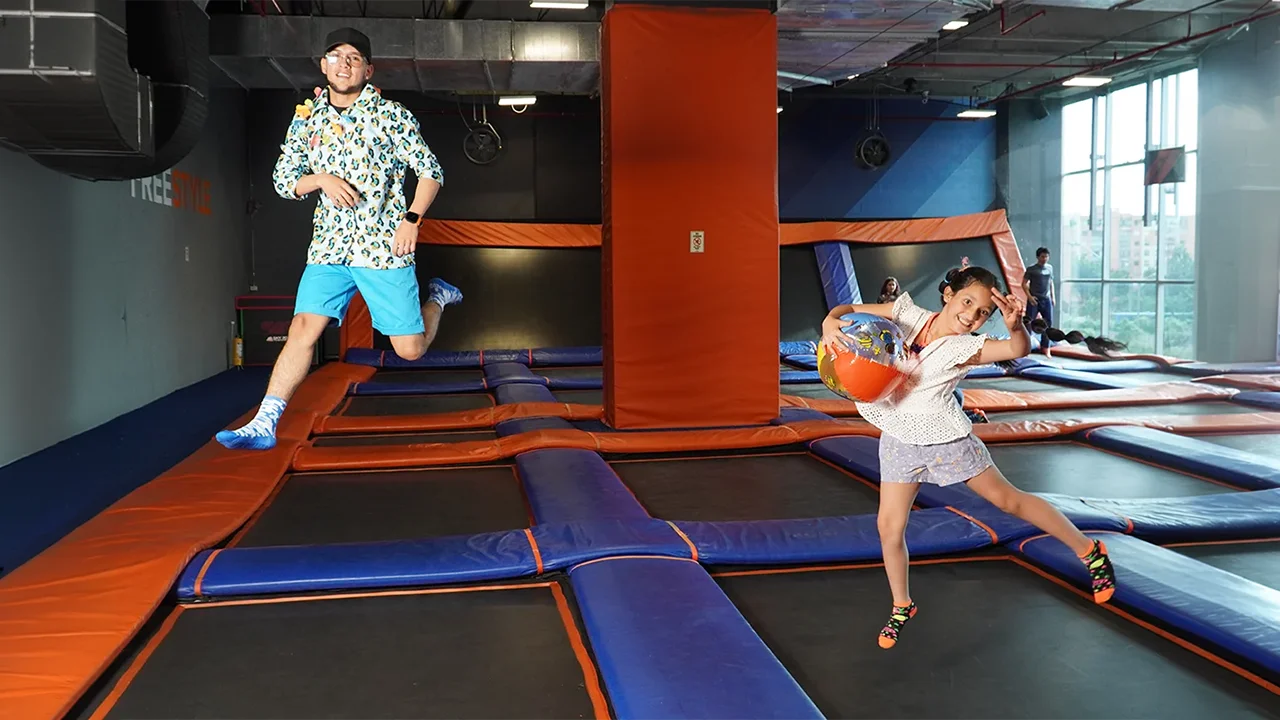FREE STYLE